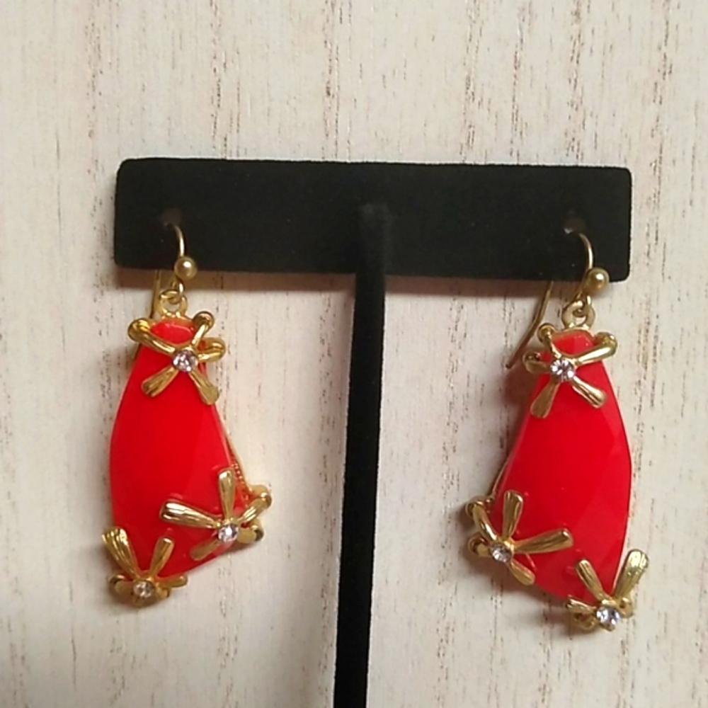 😻 3 for $15 Red Bling Flower Accent Earrings